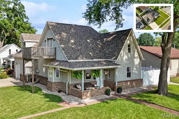 303 N Lincoln Avenue, O'Fallon, IL 62269