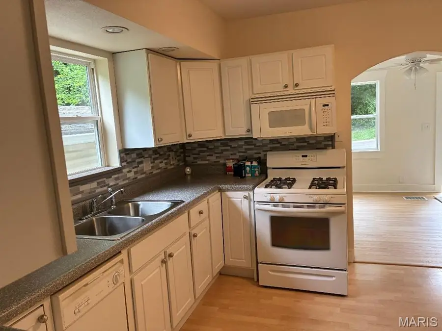 210 W School Street W, Fairview Heights, IL 62208 - #2