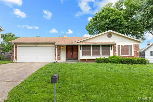 13 Newberry Drive, St Peters, MO 63376