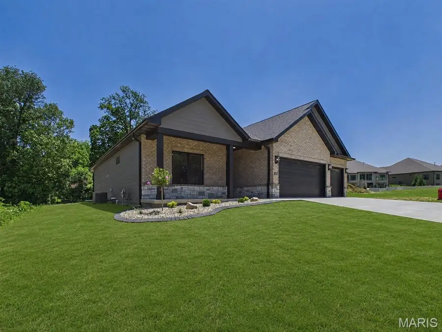 2279 Pelham Lane, Maryville, IL 62062 - #3