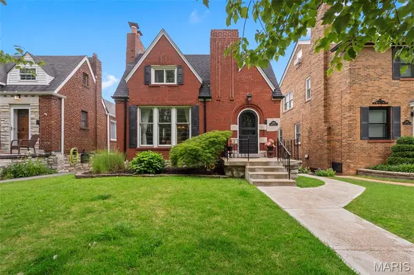 5244 Winona Avenue, St Louis, MO 63109