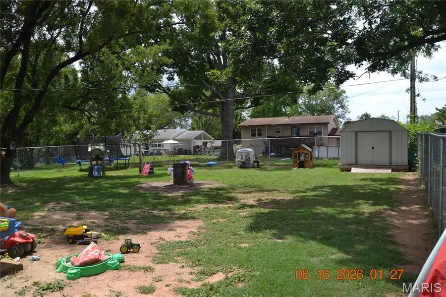 209 Meadowbrook Drive, Farmington, MO 63640 - #2
