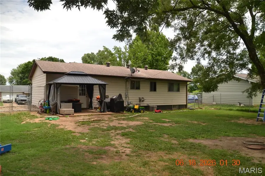 209 Meadowbrook Drive, Farmington, MO 63640 - #3