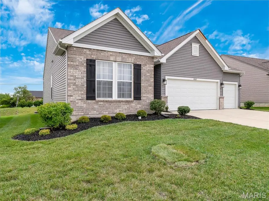 1007 Wyndgate Meadows Court, Lake Saint Louis, MO 63367 - #2