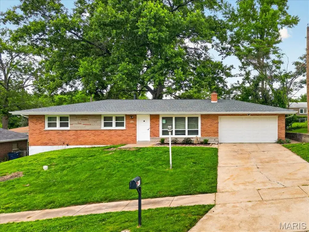 917 Westwold Avenue, Ferguson, MO 63135 - #1