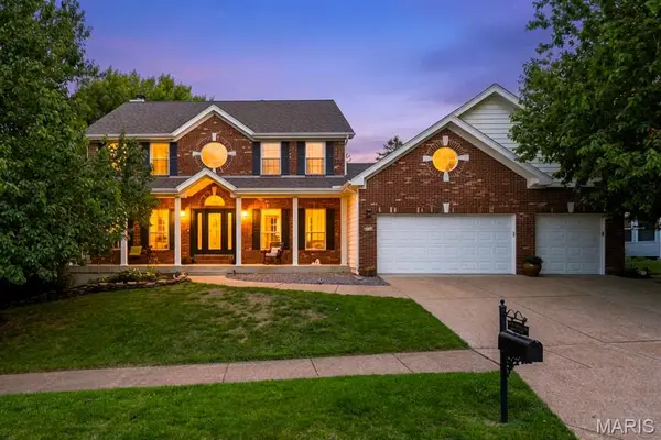 2561 Christopher Oaks Court, Oakville, MO 63129