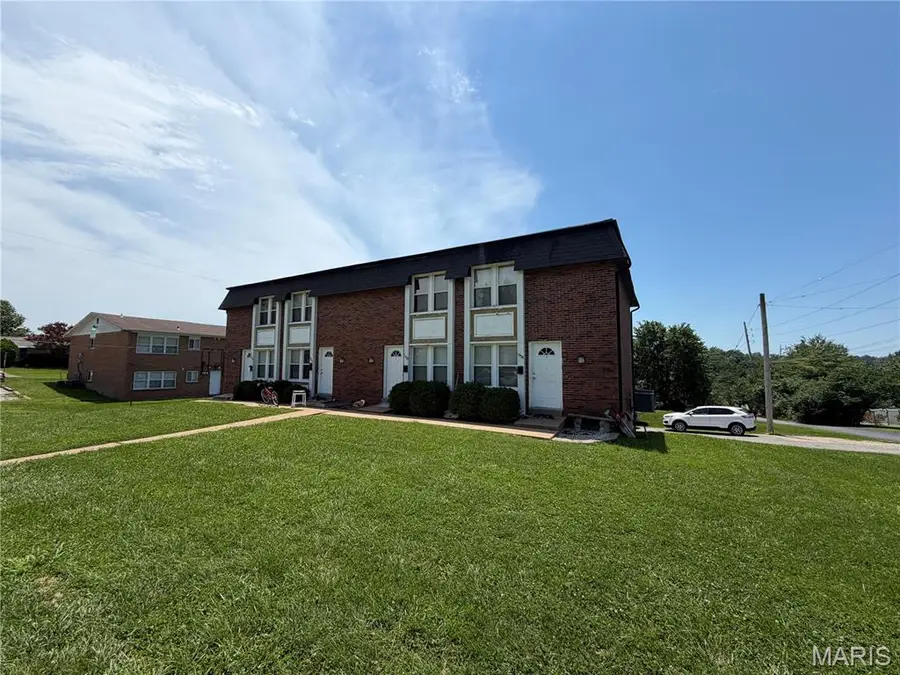 9548 Chamblin Drive, Saint Louis, MO 63123 - #2