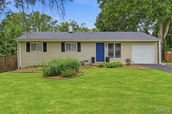 32 W Meadow Lane, Ellisville, MO 63021
