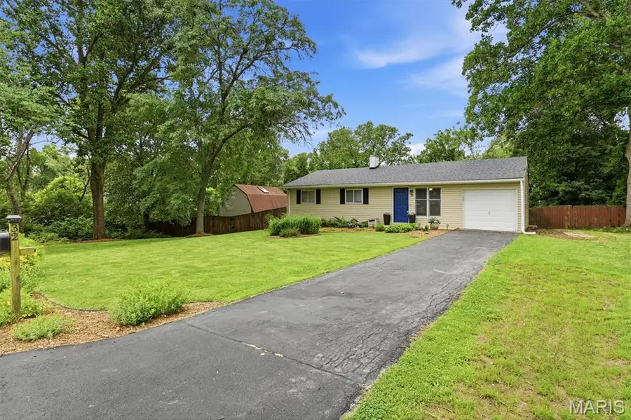 32 W Meadow Lane, Ellisville, MO 63021 - #2