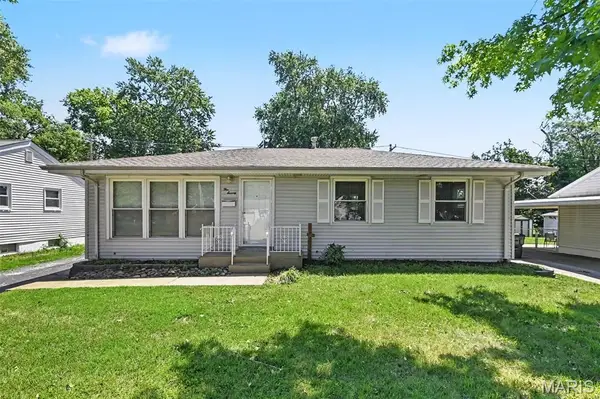 570 Saint Christina Lane, Florissant, MO 63031