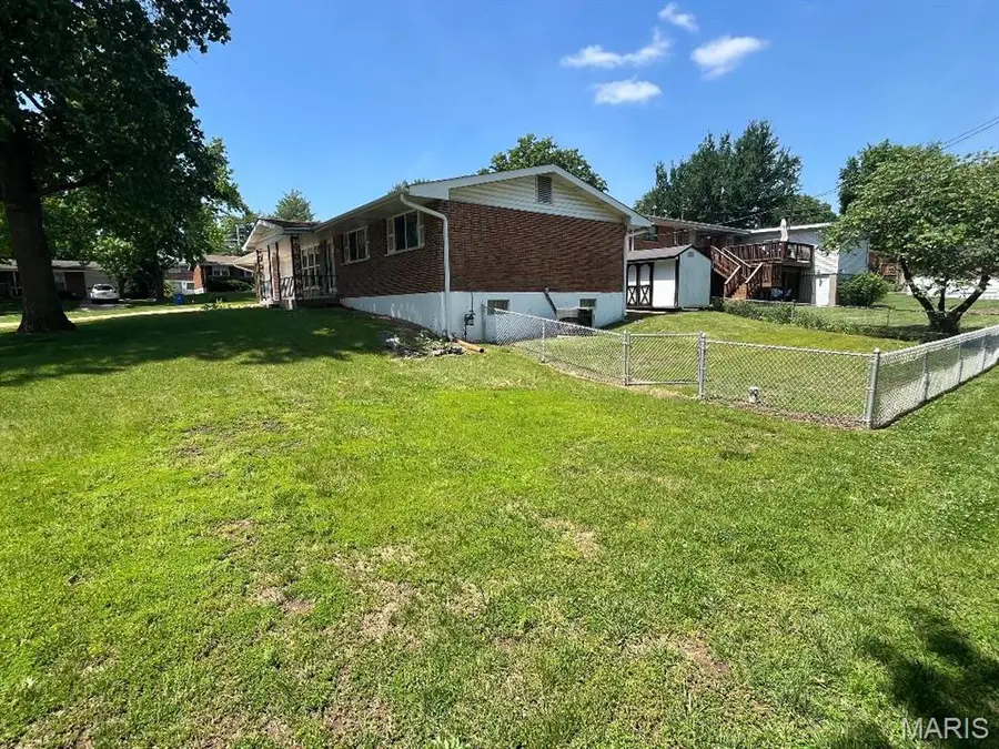 4102 Schlogl Drive, Saint Louis, MO 63125 - #2