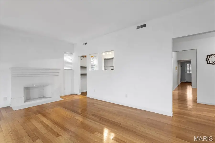 5567 Pershing Avenue #2W, Saint Louis, MO 63112 - #3