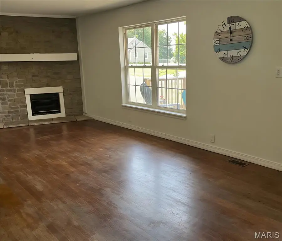 607 S Wood Avenue, Fredericktown, MO 63645 - #2
