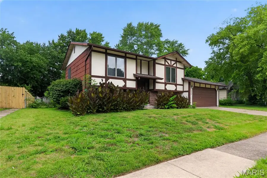 15553 95th Avenue, Florissant, MO 63034 - #3