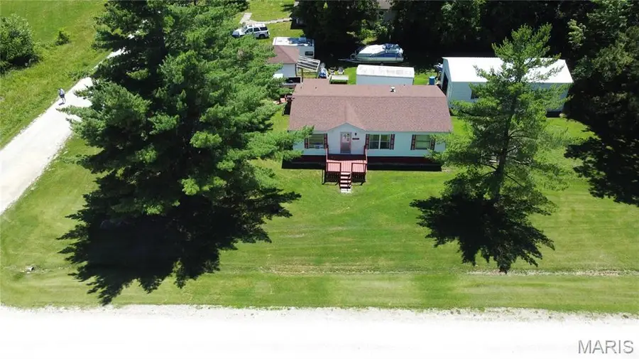 308 E Montgomery Street, Bellflower, MO 63333 - #2