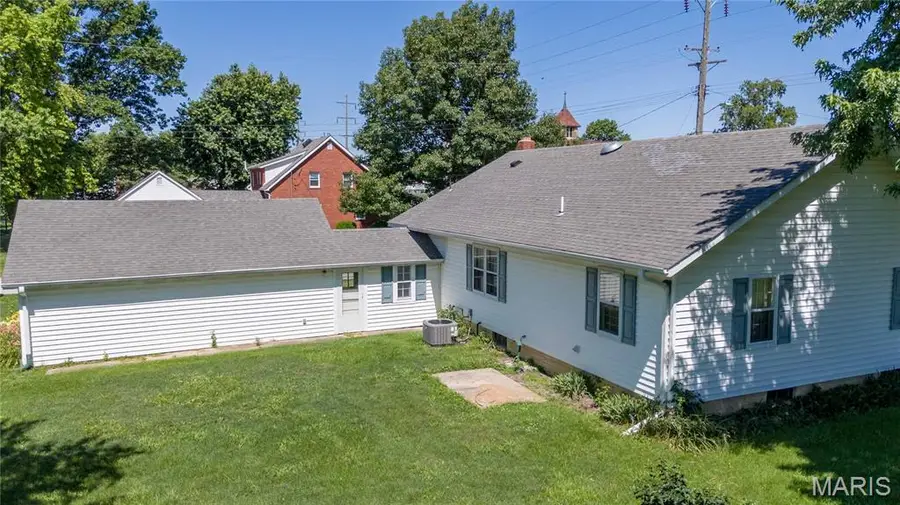 700 Gehle Street, Saint Peter, IL 62880 - #3