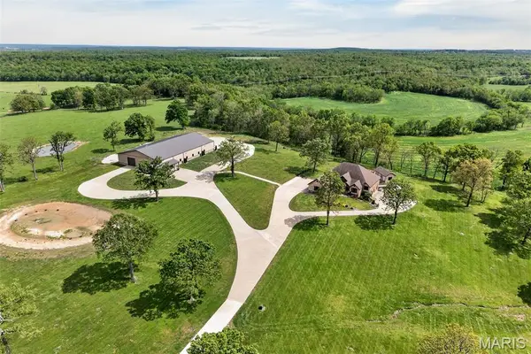 23900 Emerson Road, Lebanon, MO 65536