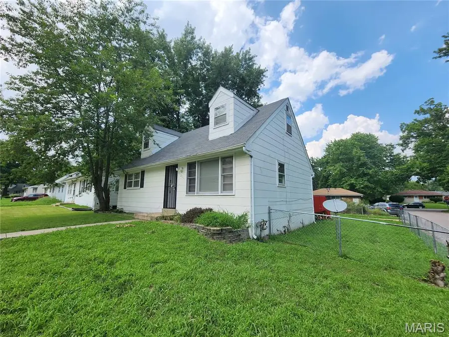 1201 Walker Avenue, Spanish Lake, MO 63138 - #2