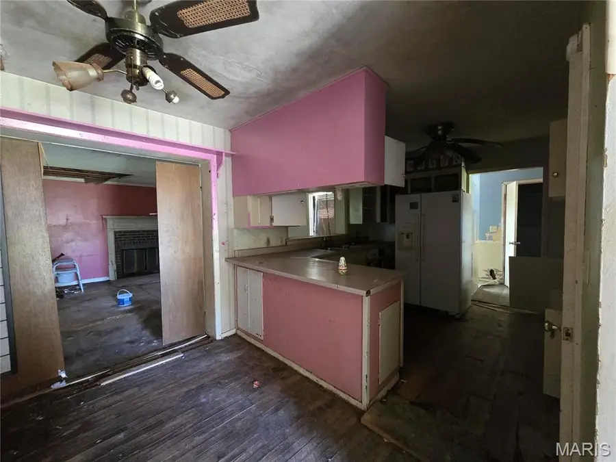 905 S Prairie St, Sikeston, MO 63801 - #3