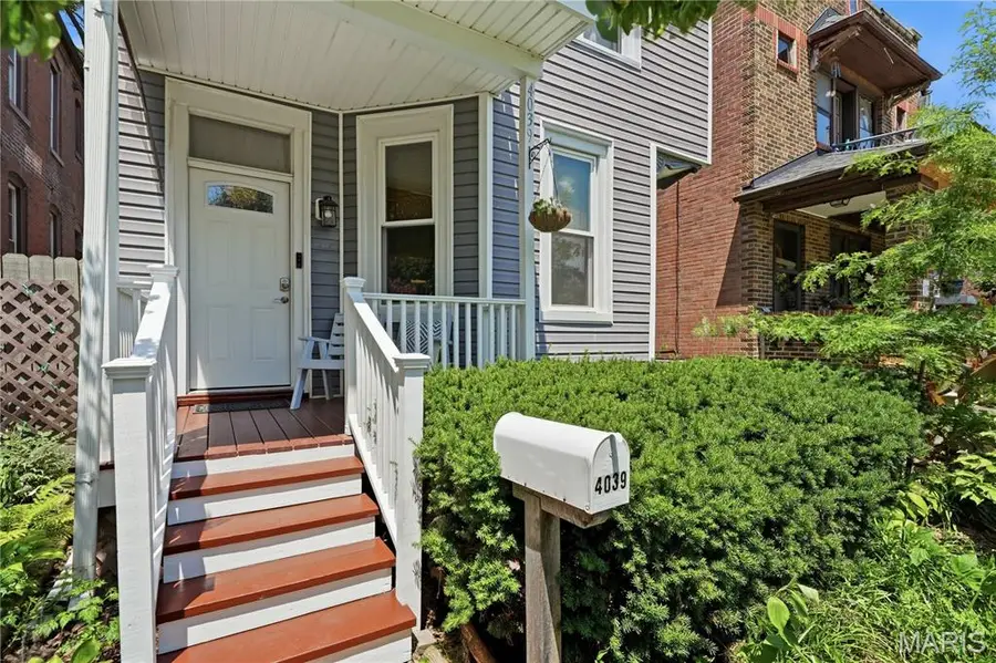 4039 Connecticut Street, Saint Louis, MO 63116 - #3