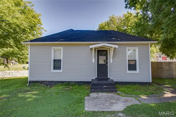 907 Voge Street, Staunton, IL 62088