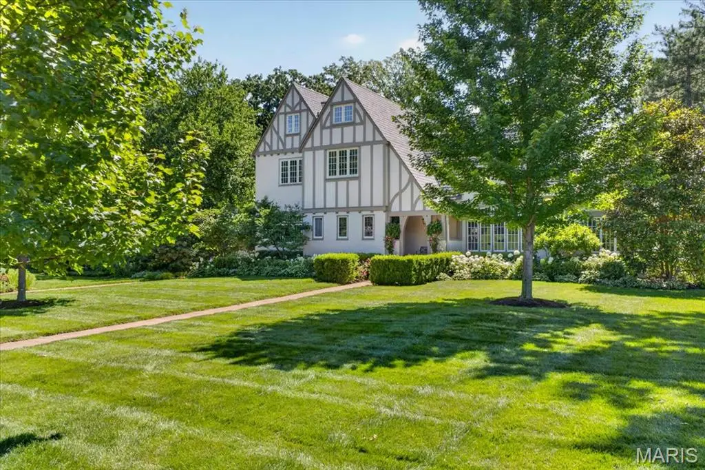 638 Sherwood Drive, Webster Groves, MO 63119 - #1