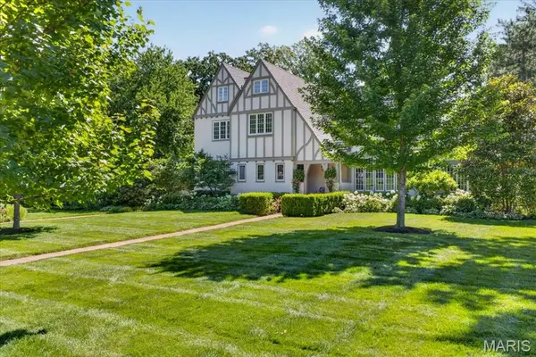 638 Sherwood Drive, Webster Groves, MO 63119