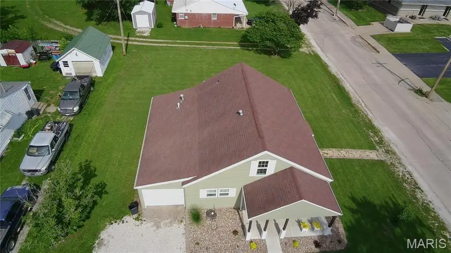 102 Circle Dr, Shelbina, MO 63468 - #3