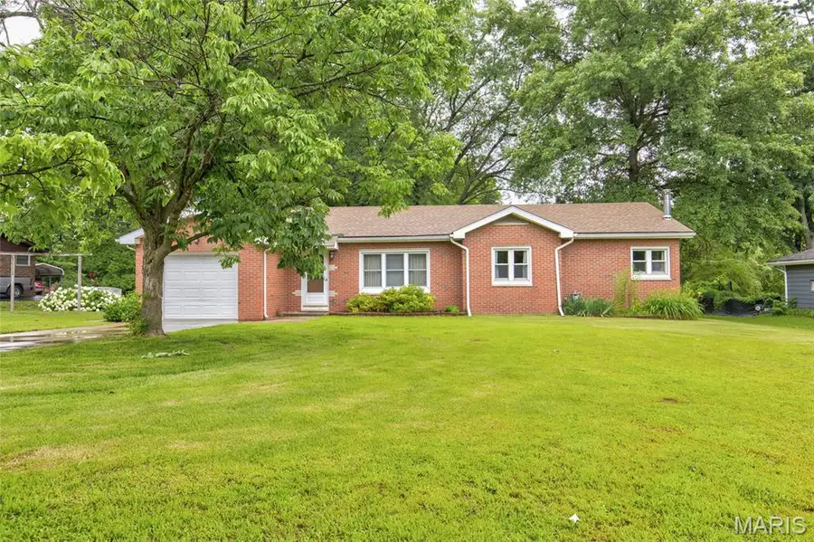 5673 Humbert Road, Godfrey, IL 62035 - #2