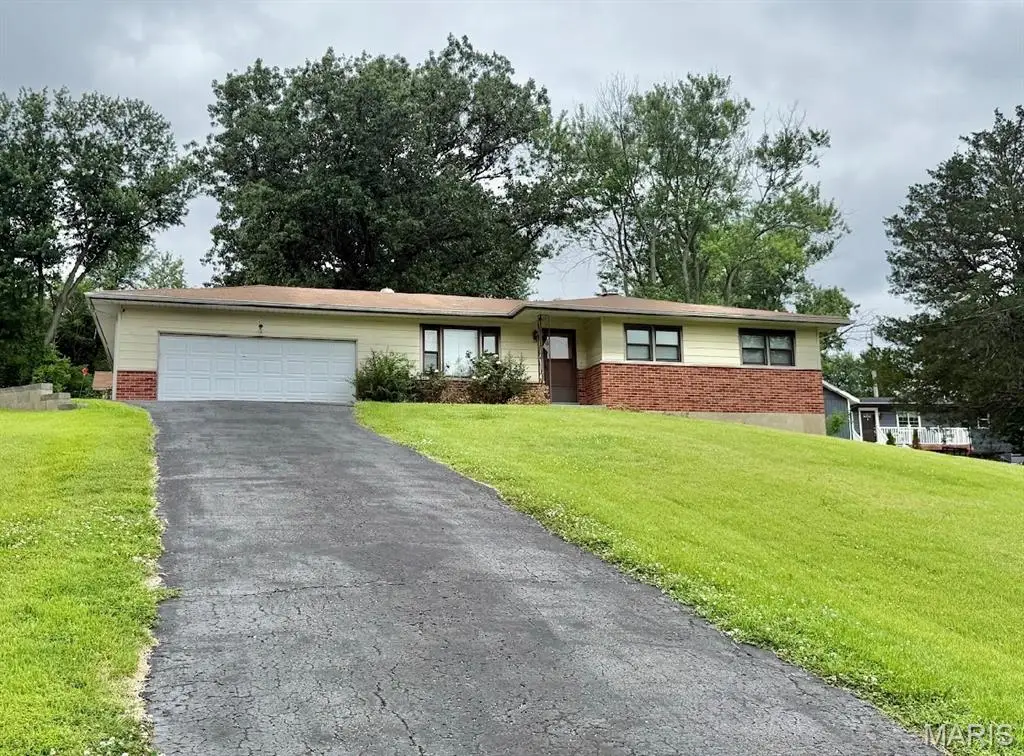 7127 Becker Road, Oakville, MO 63129 - #1