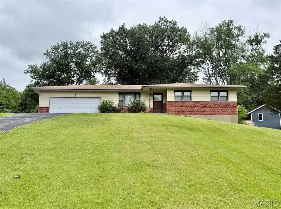 7127 Becker Road, Oakville, MO 63129 - #2