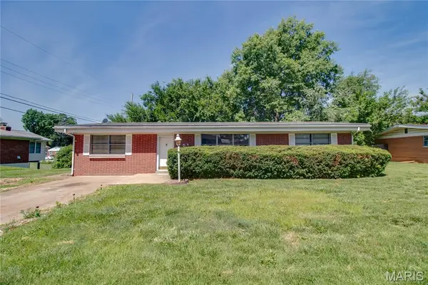 5 Columbus Drive, Belleville, IL 62226