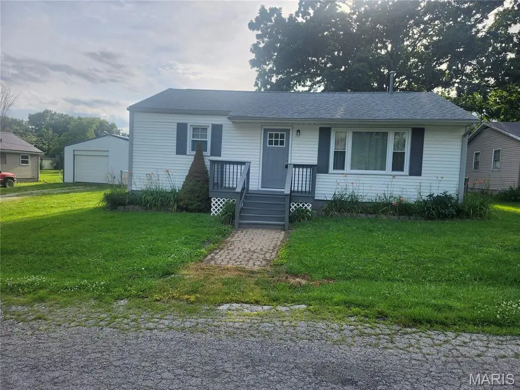 106 S Pearl Street, Bowling Green, MO 63334 - #1