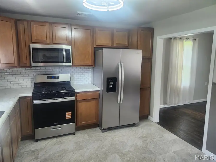 106 S Pearl Street, Bowling Green, MO 63334 - #3