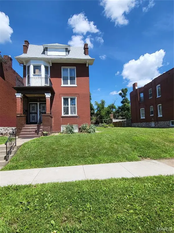 4509 Adelaide Avenue, St Louis, MO 63115