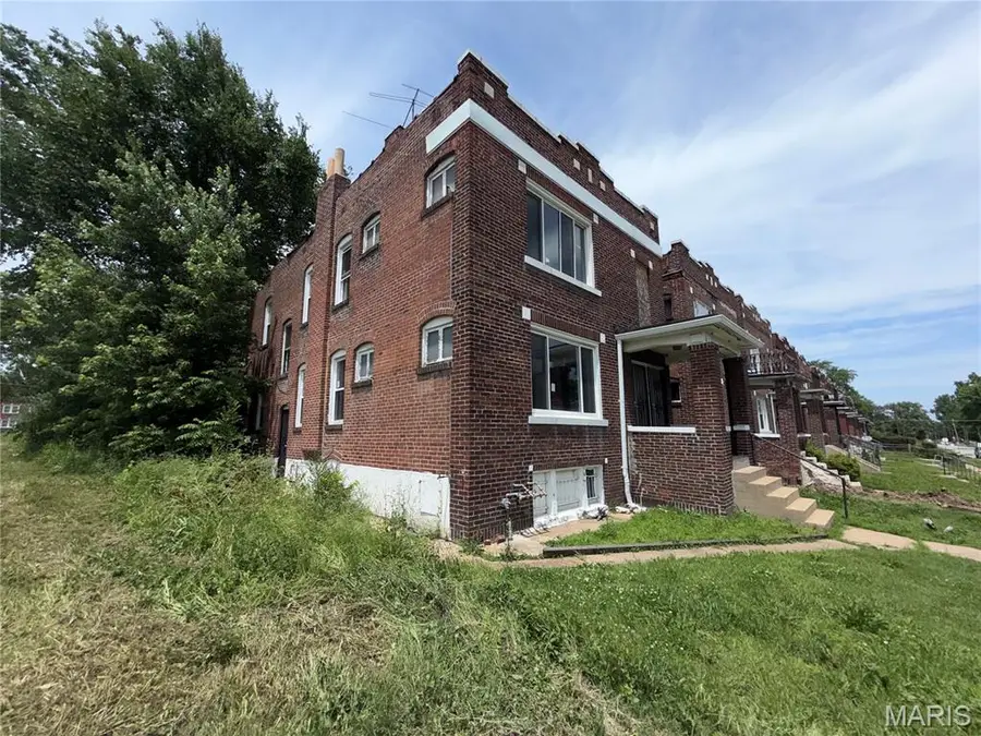 2603 Burd Avenue, Saint Louis, MO 63112 - #3