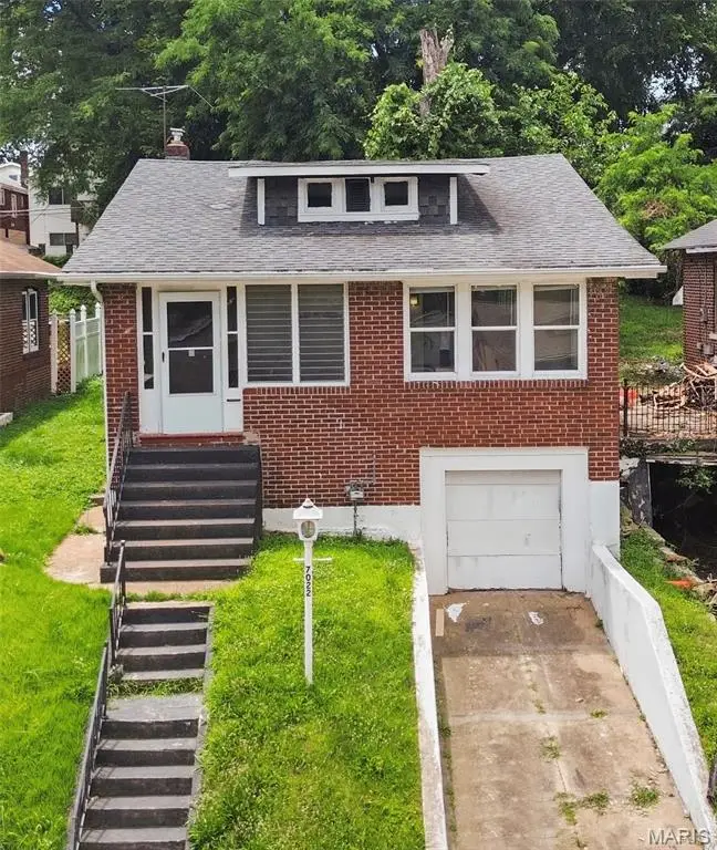 7022 Edison Avenue, Saint Louis, MO 63121 - #1