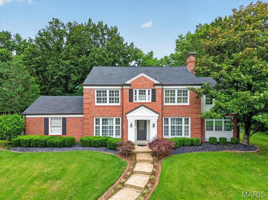 28 Berkshire Drive, Saint Louis, MO 63117 - #1