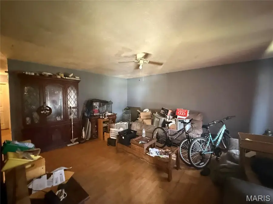 2343 Farnham Lane, Florissant, MO 63033 - #2