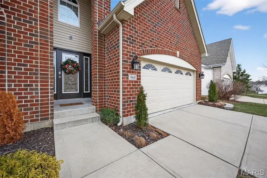 968 Ridgepointe Place Circle, Lake Saint Louis, MO 63367 - #2