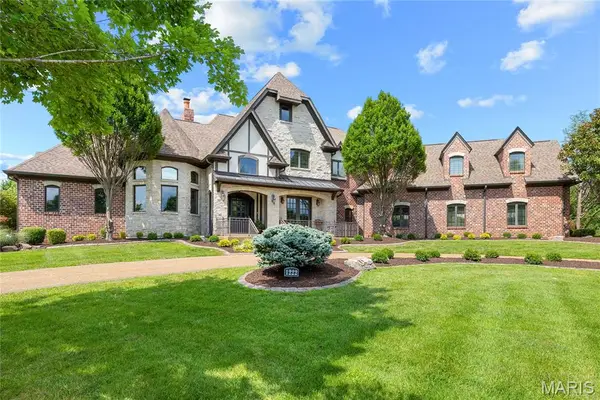 1222 Devonworth Drive, Town and Country, MO 63017