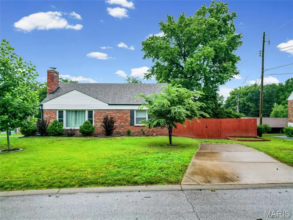 7045 Deerpath Drive, Affton, MO 63123 - #1
