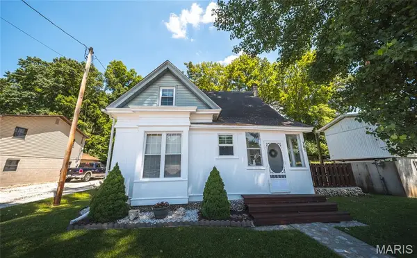 107 N Market Street, Grafton, IL 62037