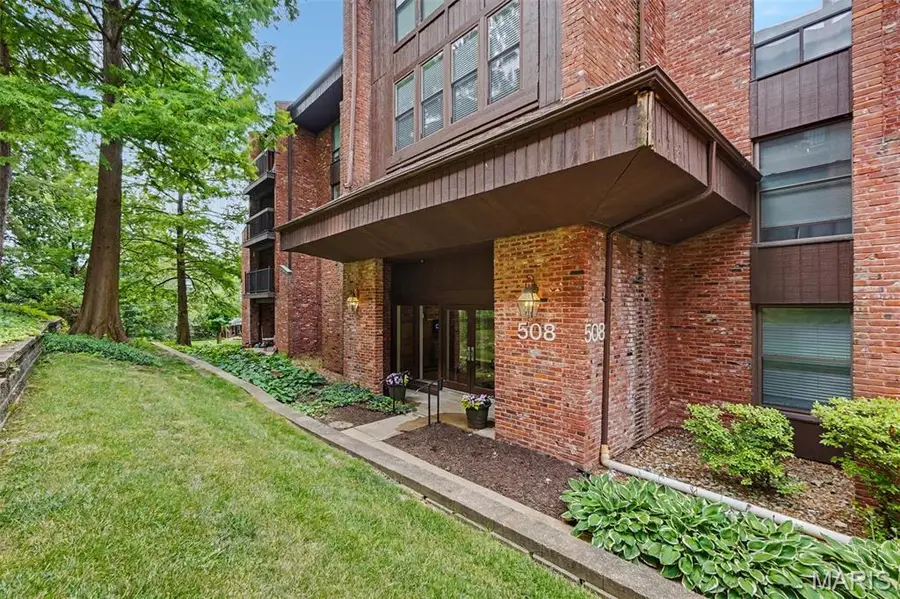 508 Coeur De Royale Drive #104, Creve Coeur, MO 63141 - #2
