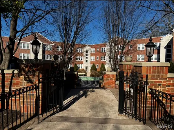 7743 Kingsbury Boulevard #21, Clayton, MO 63105