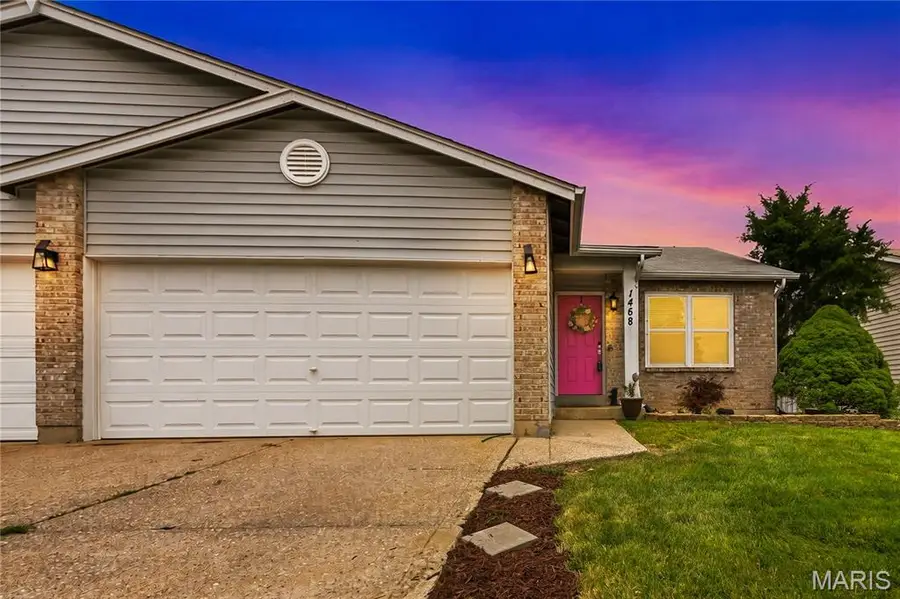 1468 Surrey Lane, Saint Peters, MO 63304 - #2