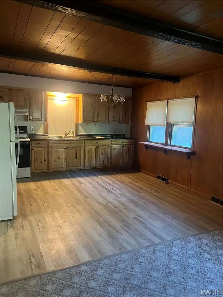 2706 Saint Marys Avenue, Hannibal, MO 63401 - #2