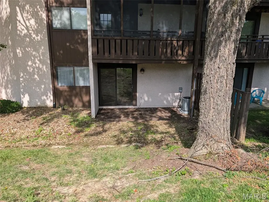 1380 Heritage Landing #7, Saint Charles, MO 63303 - #2