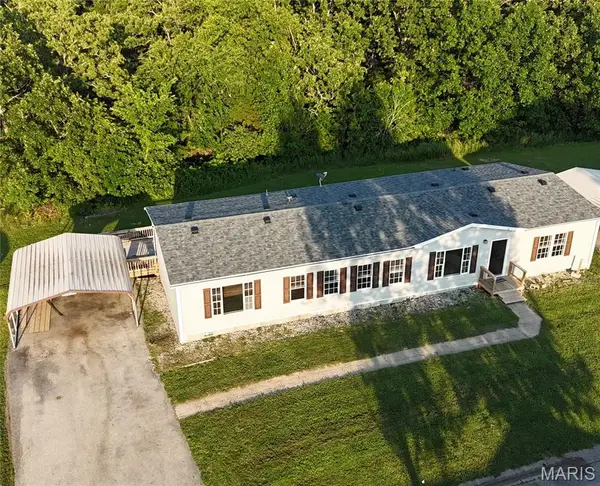 18233 Loyalty Lane, St Robert, MO 65584