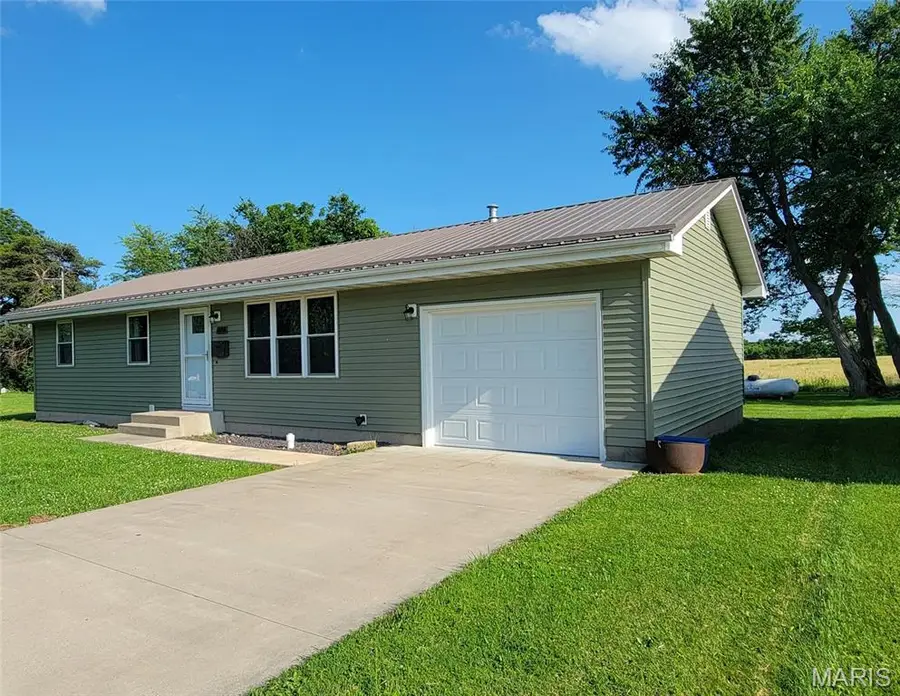 908 W Jackson Avenue, Owensville, MO 65066 - #3